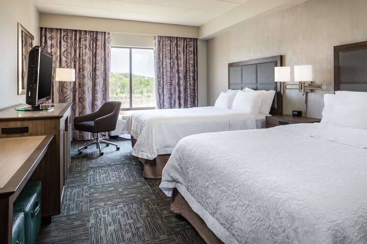 Room 4 of 23