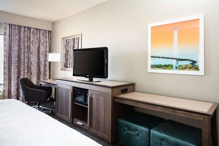 Room 6 of 23
